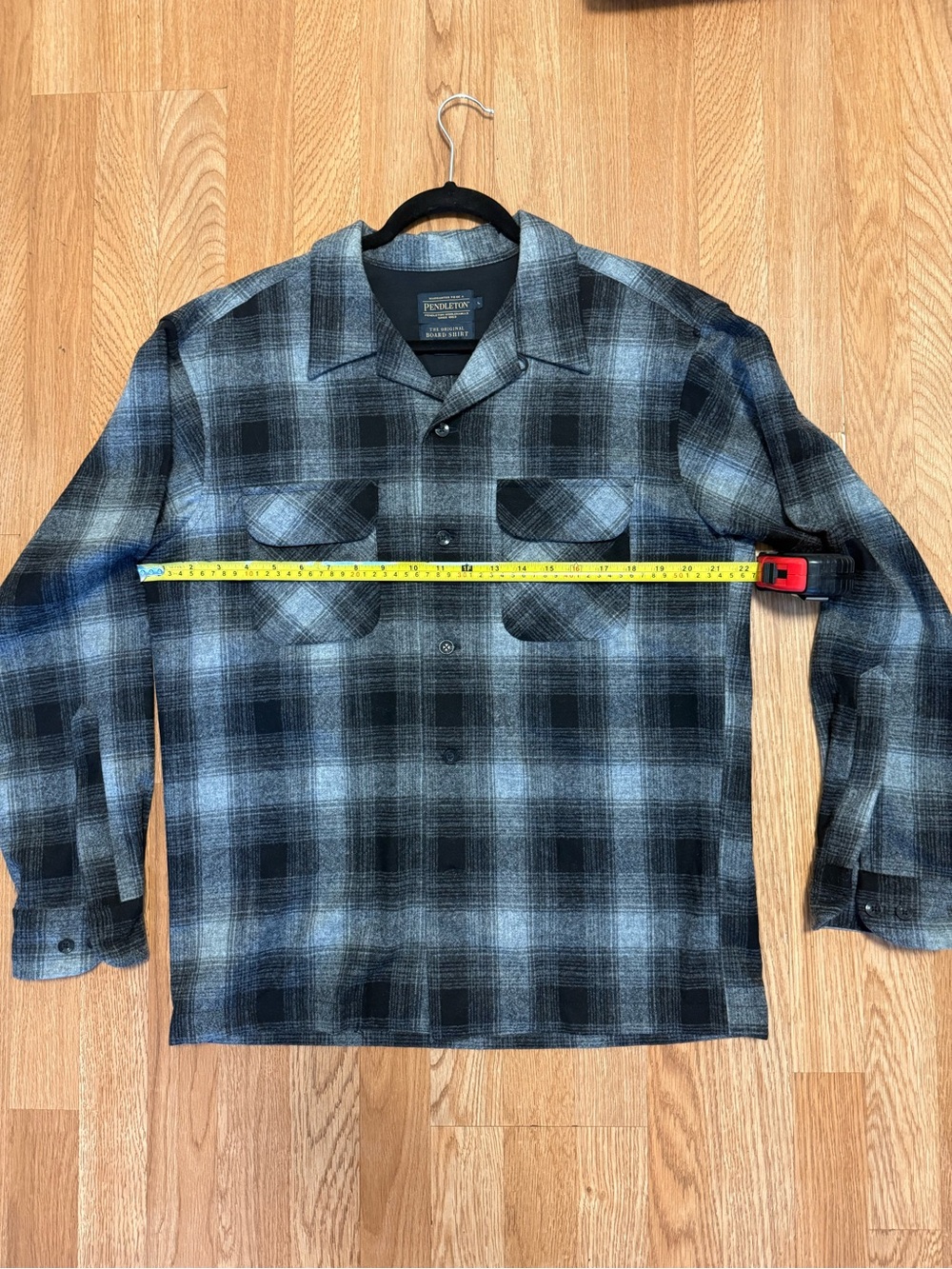 Pendleton The Original Board Shirt – Gray/Black Plaid Wool – Size Large